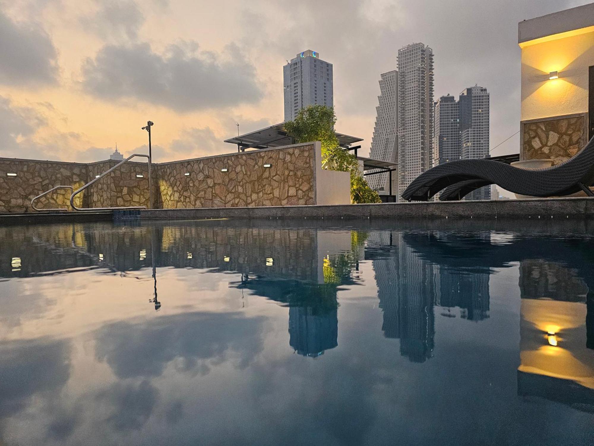Vaux Park Street - A Collection Of 8 Luxury Lofts Aparthotel Colombo Kültér fotó